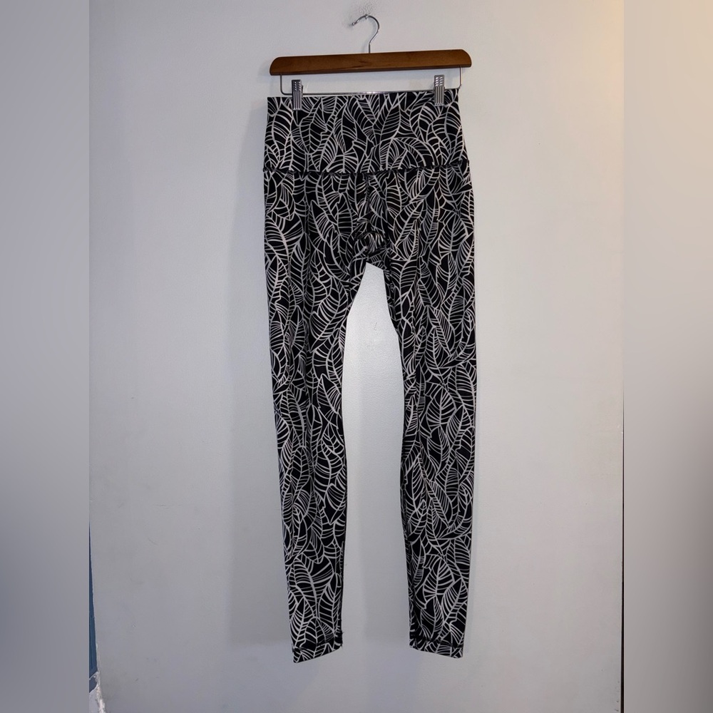 Lululemon | Wunder Under Pant in the Pretty Palm Black Angel Wing Print